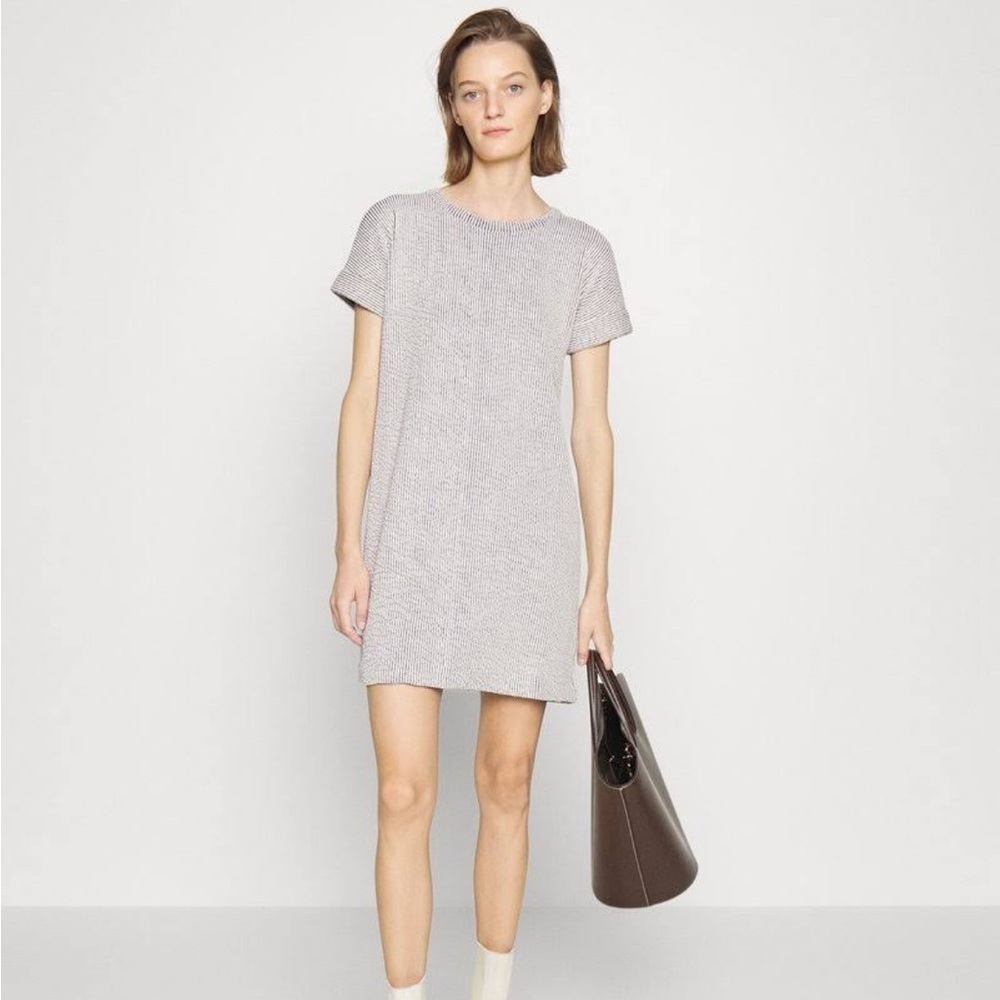 Club Monaco seersucker‎ stripe Dress Size Small navy and white